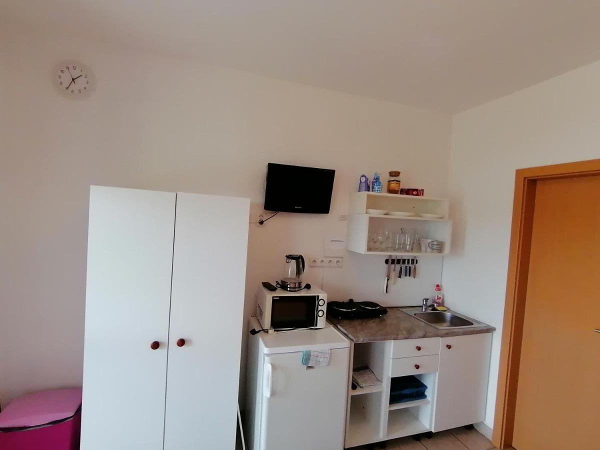Penzion Nad Jezerem Pavlov Luaran gambar
